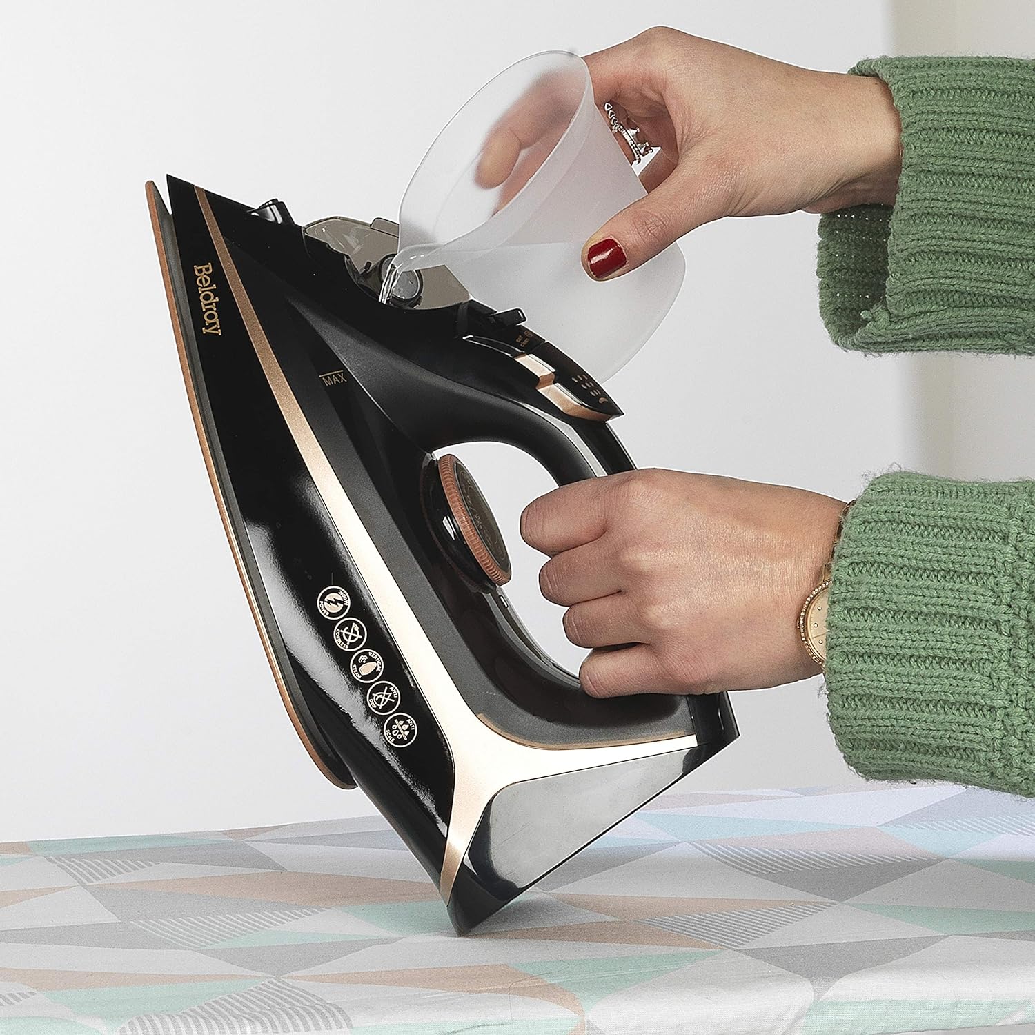 Beldray BEL0987RG 2 In 1 Cordless Steam Iron - 300ml, Rose Gold Edition, 360° Charging Base, Smooth Ceramic Soleplate, Corded or Cordless, 2600 W, 140g/min Steam Shot, Anti-Drip & Anti-Calc Functions